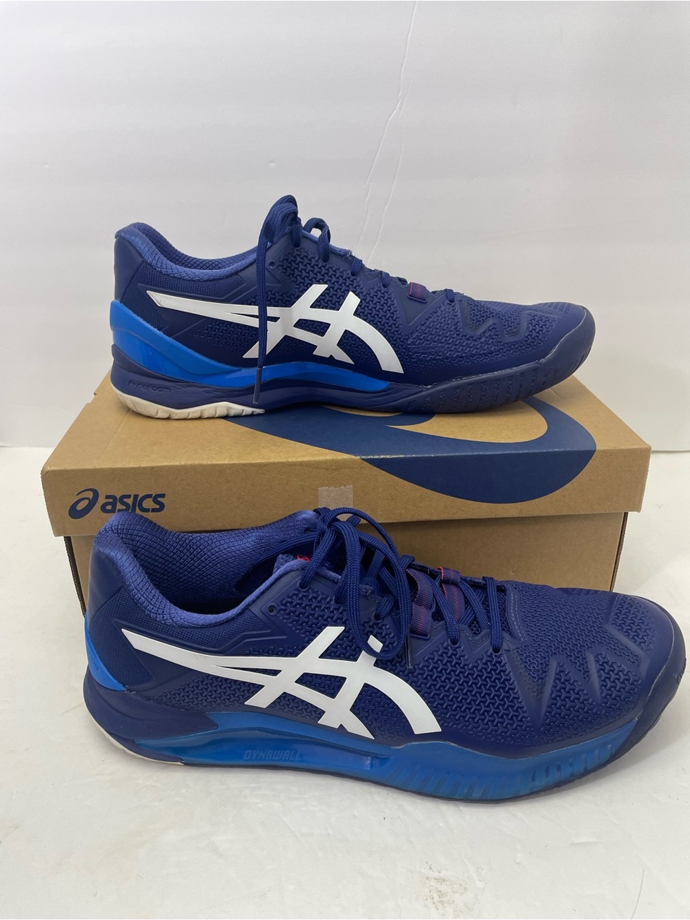 Men's ASICS Gel Resolution 8 10.5 blue court shoes for pickleball or tennis box